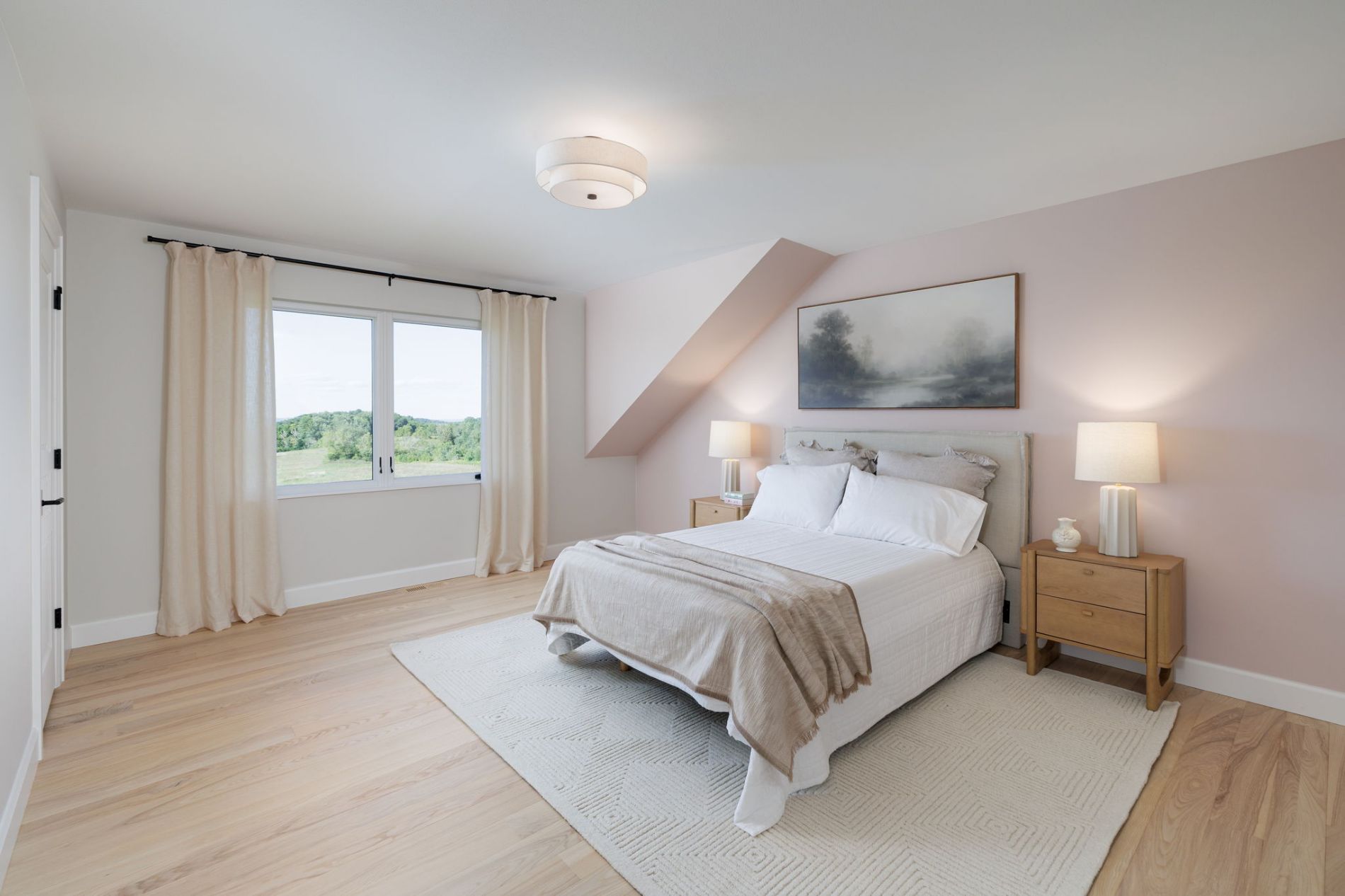Bedroom 2 with Bluff Country Views
